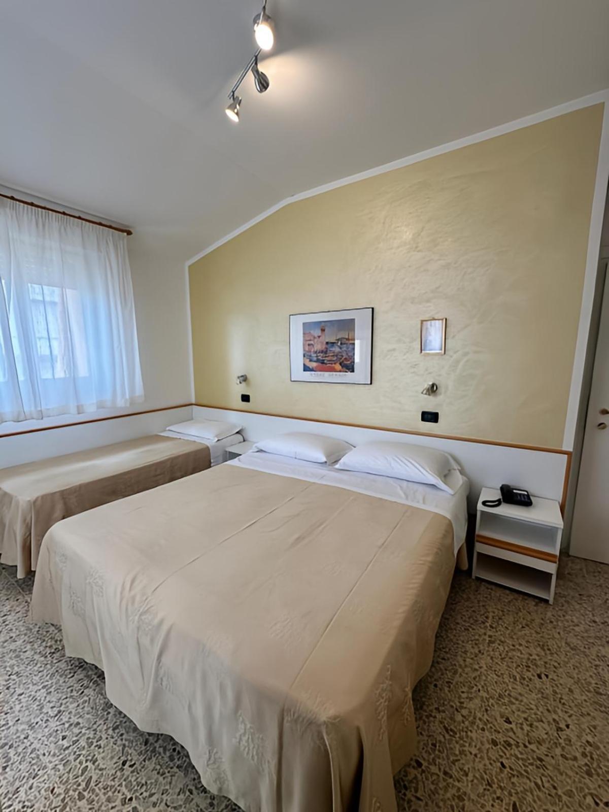 Hotel Piccinelli Rimini Exterior photo